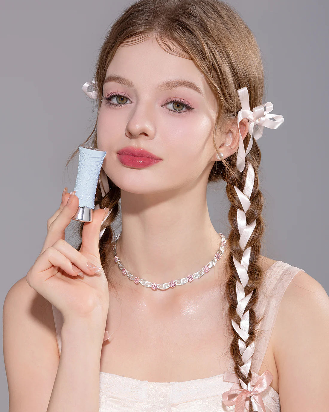 Swan Ballet Shine Lipstick – B06 Blue Ribbon