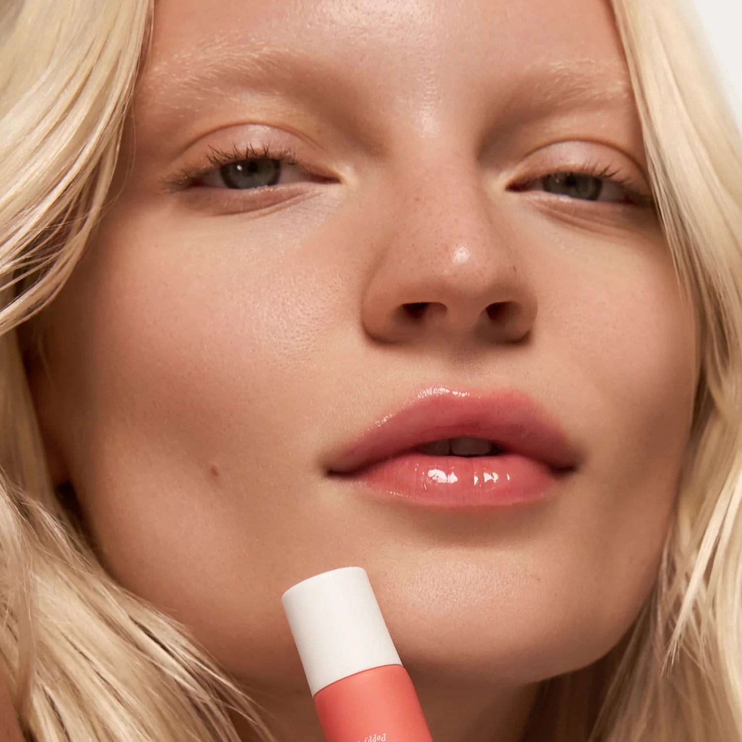 Summer Fridays Lip Gloss - Poppy